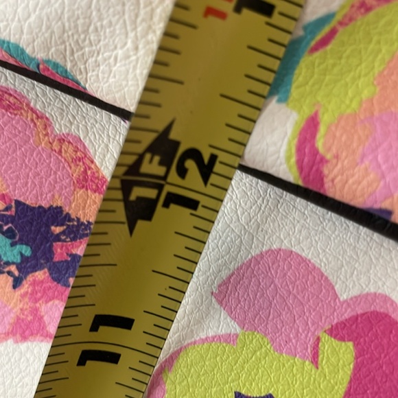 Betsy Johnson overnight bag - Picture 3 of 6